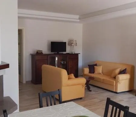 Nuovo Pentalocale Con Giardino A - S083