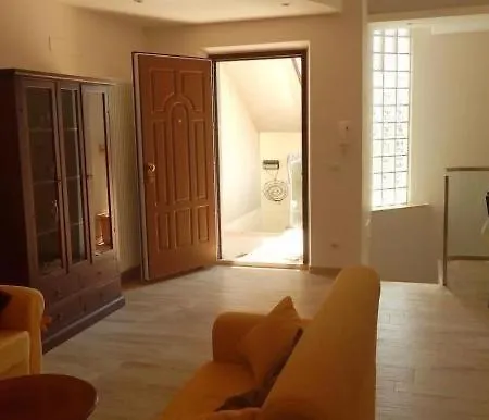 Nuovo Pentalocale Con Giardino A - S083 *